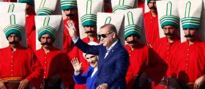 Il Presidente della Turchia durante un raduno commemorativo